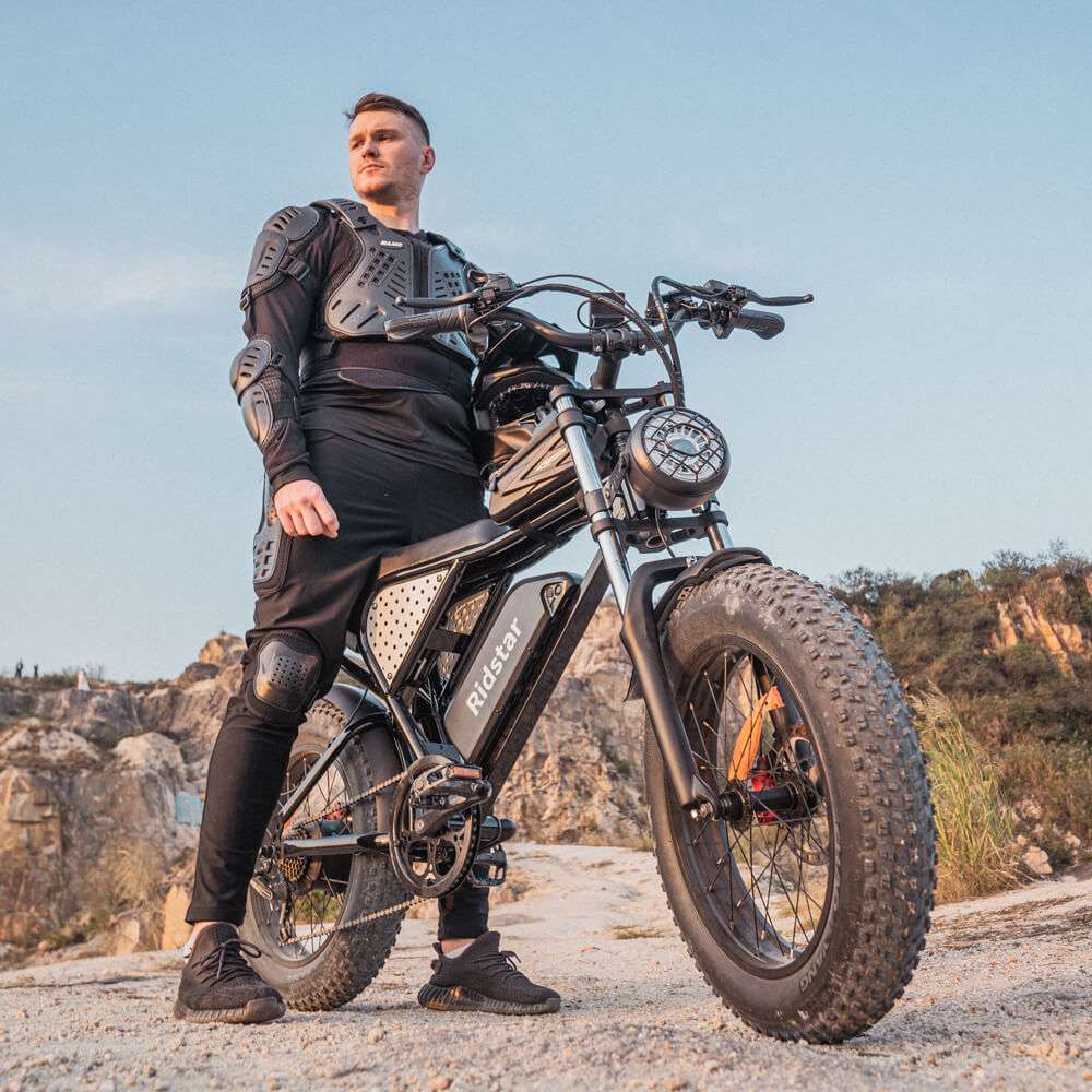 Ridstar-Q20-Fat-Tires-Elektrofahrrad-1000W-Motor-48V-20Ah-Batterie-schwarz