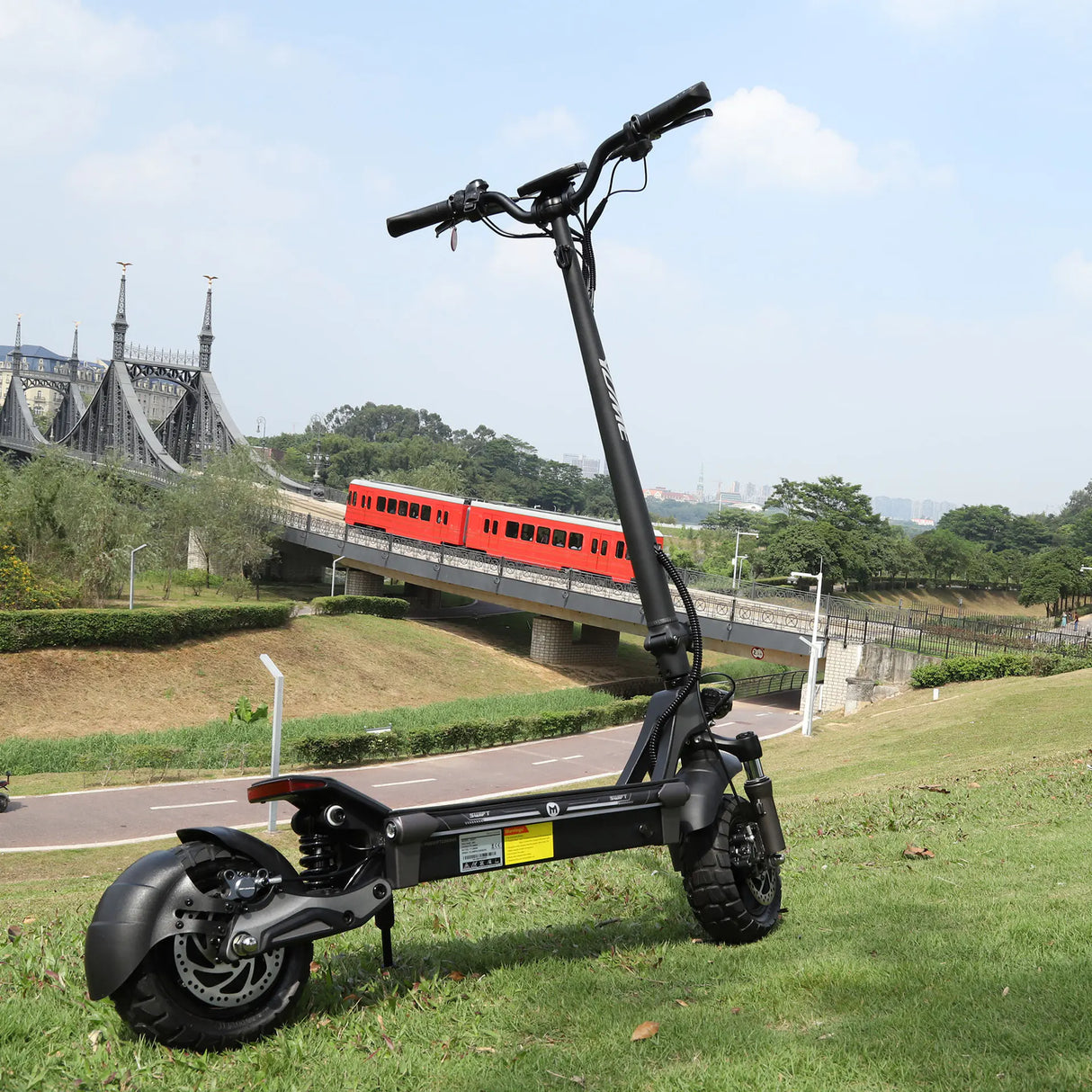 Patinete eléctrico urbano YUME Swift de 10 pulgadas, motor de 1200 W, batería de 48 V y 22,5 Ah